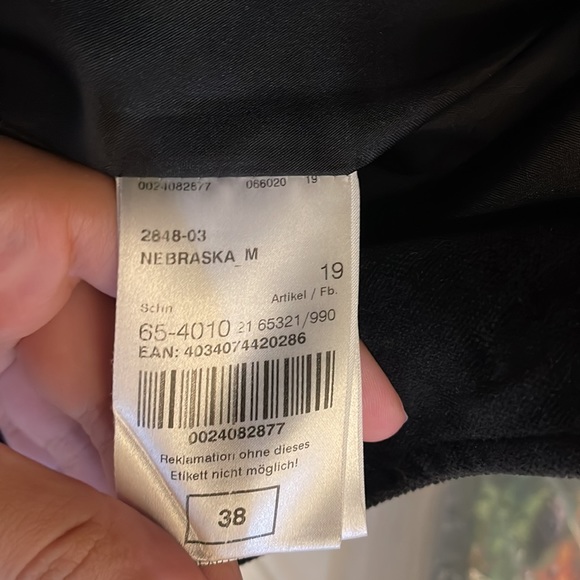 Velvet Jacket - Picture 4 of 4